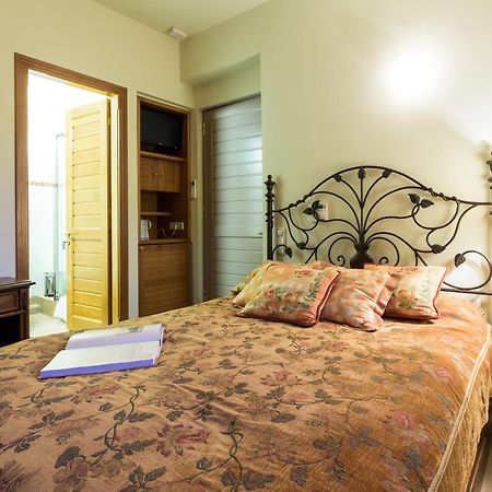 Elia Junior Suite In Epidavros With Shared Pool Nea Epidavros Buitenkant foto