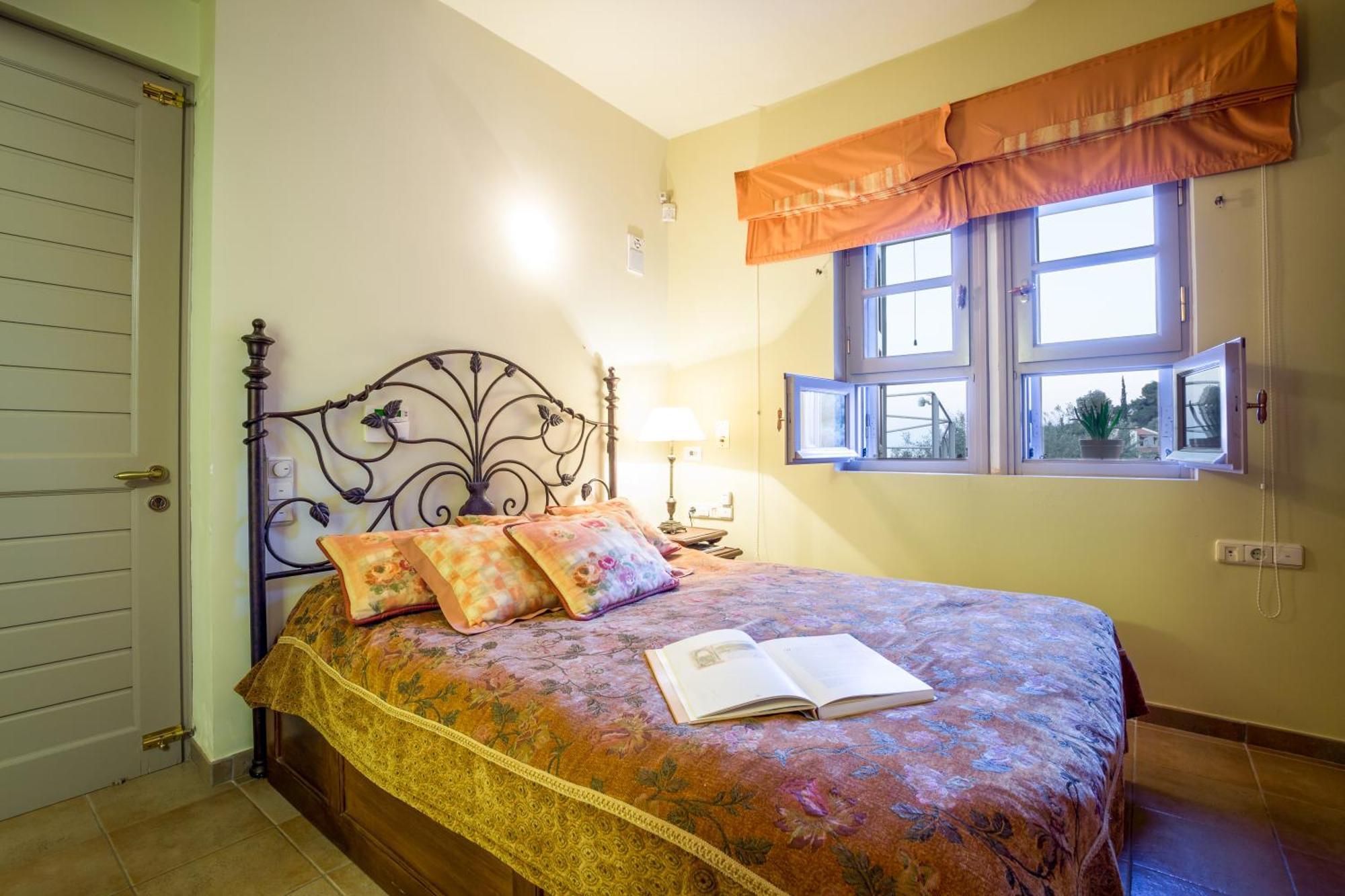 Elia Junior Suite In Epidavros With Shared Pool Nea Epidavros Buitenkant foto
